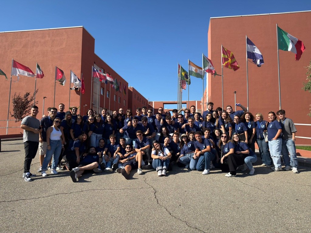 Foto di gruppo della comunità A.L.Fa.